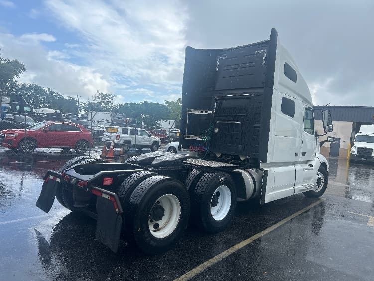 2019 Volvo VNL 760 — photo 7