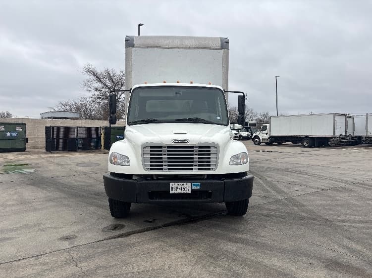2019 Freightliner M2 106 — photo 2