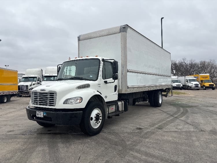 2019 Freightliner M2 106 — photo 3