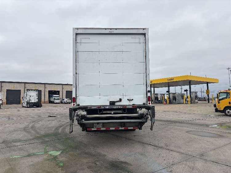 2019 Freightliner M2 106 — photo 7