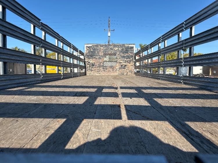 2019 Freightliner M2 106 — photo 7