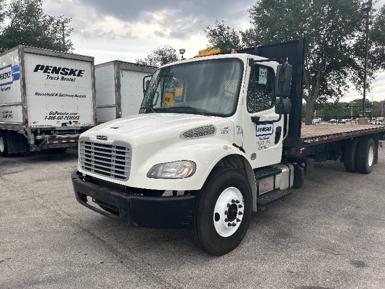 2019 Freightliner M2 106 — photo 3