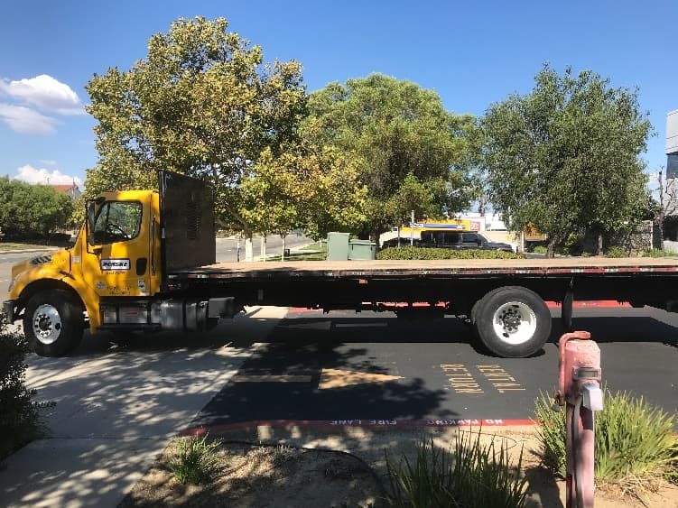 2019 Freightliner M2 106 — photo 4