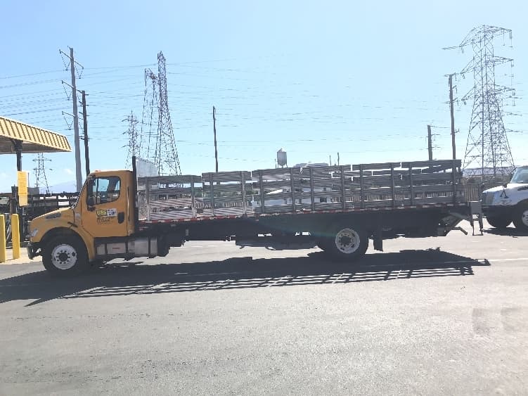 2019 Freightliner M2 106 — photo 4