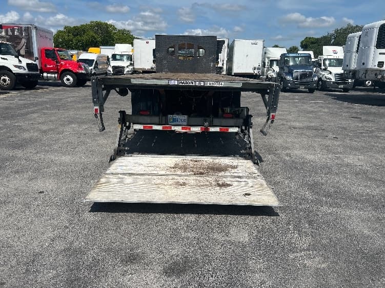 2019 Freightliner M2 106 — photo 8