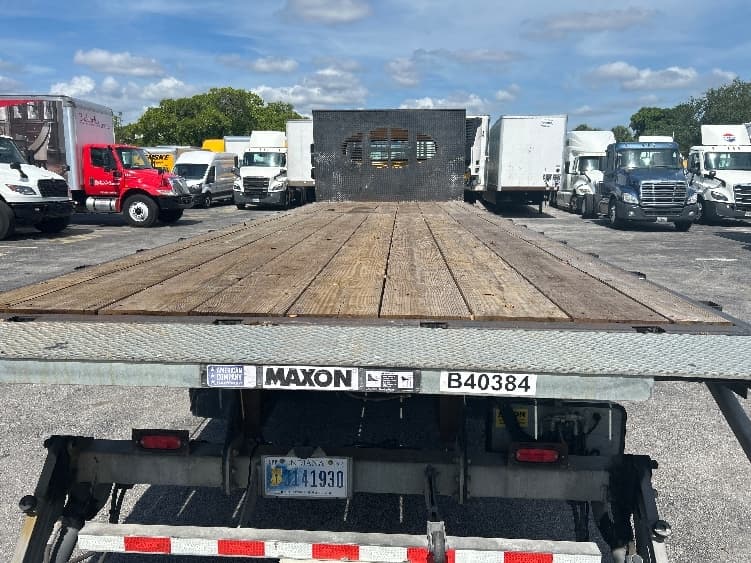 2019 Freightliner M2 106 — photo 9