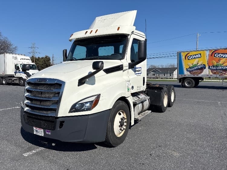2018 Freightliner Cascadia — photo 3