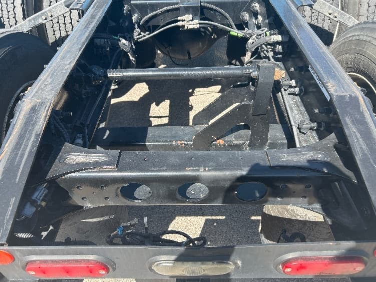 2021 International LT — photo 6