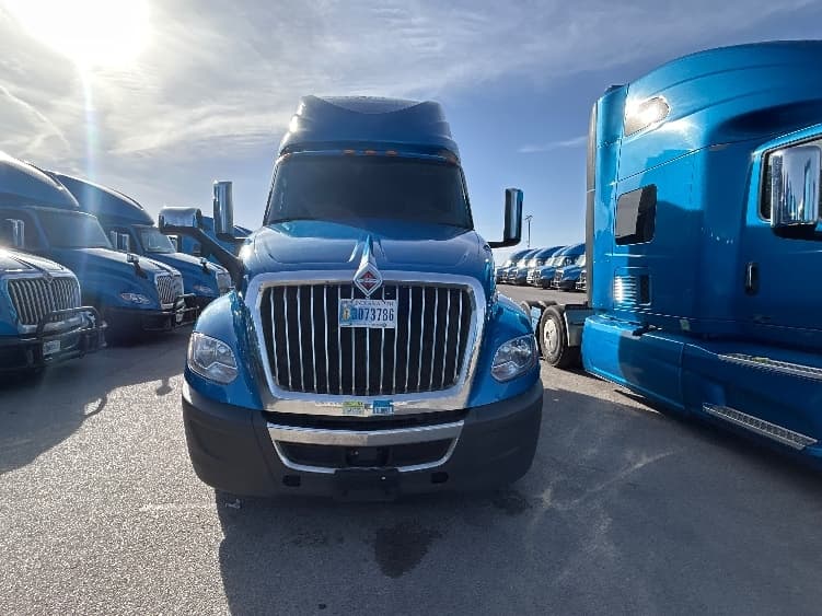 2021 International LT — photo 2