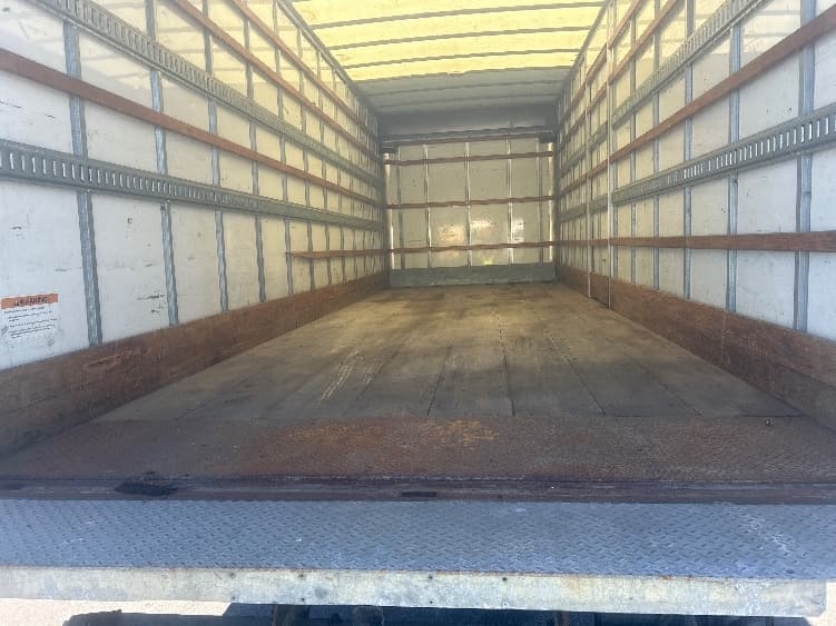 2019 International 4300 — photo 10