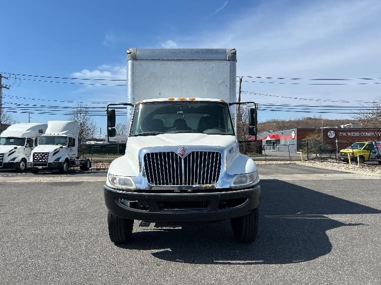 2019 International 4300 — photo 2