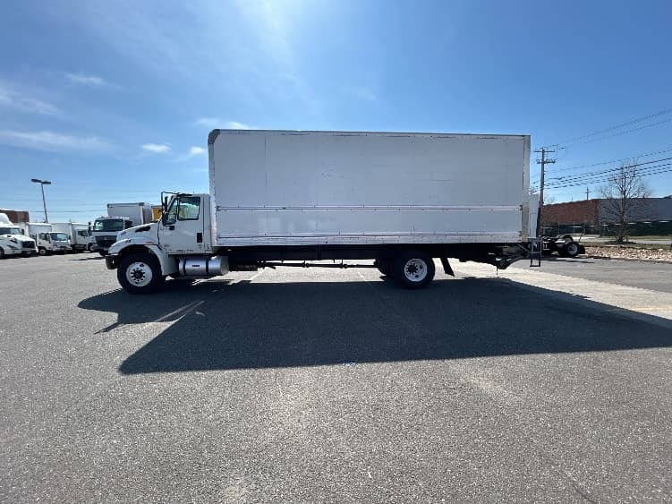 2019 International 4300 — photo 4