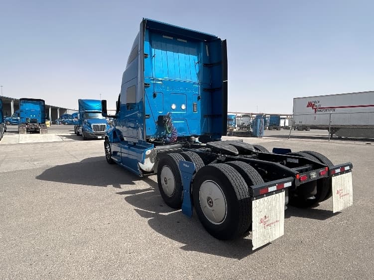 2021 International LT — photo 5