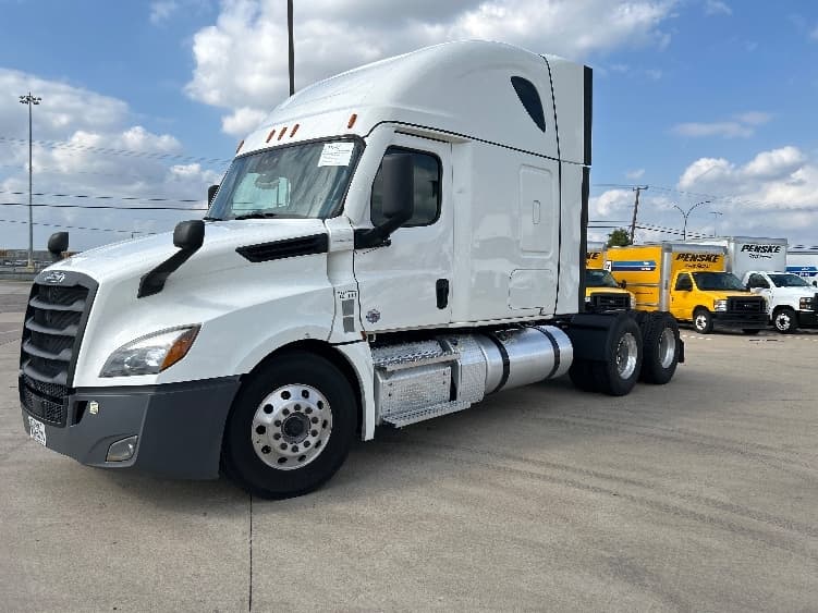 2021 Freightliner Cascadia — photo 3