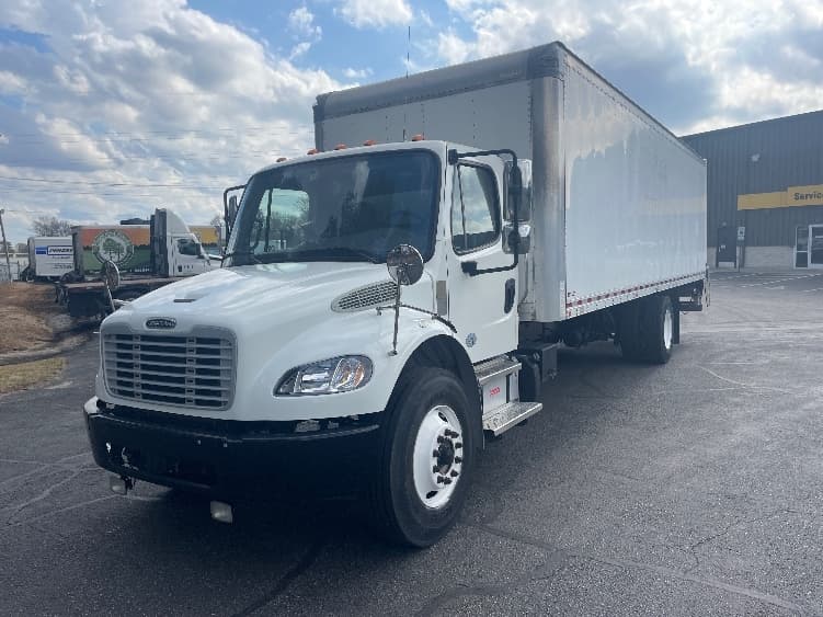 2021 Freightliner M2 106 — photo 3