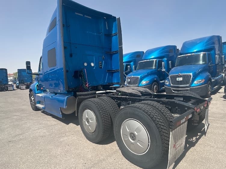 2021 International LT — photo 5