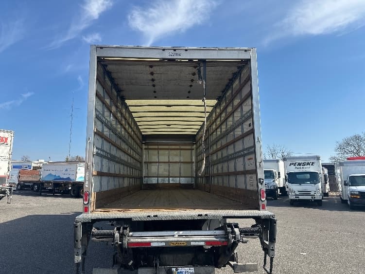 2019 Hino 268 in West Babylon, NY — photo 8