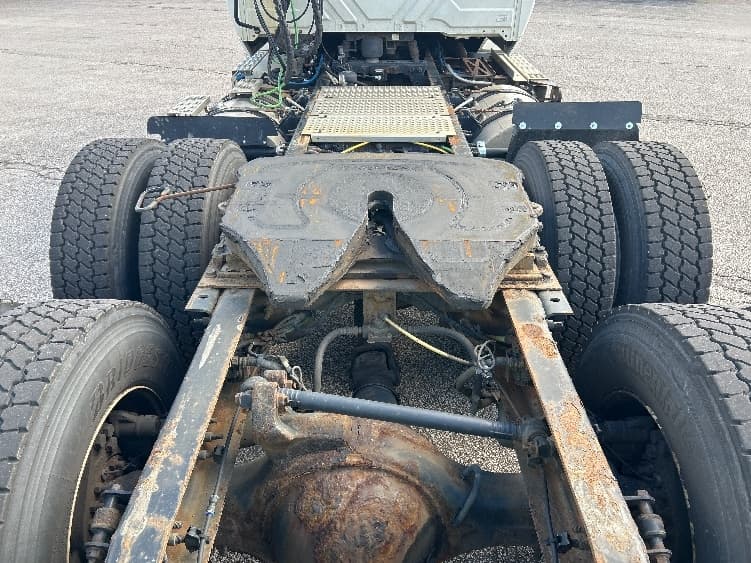 2019 International LT — photo 6