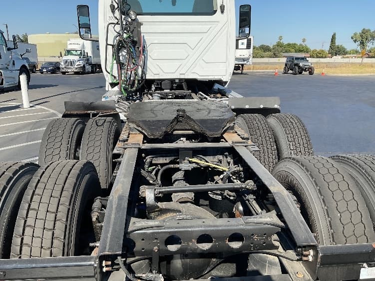 2019 International LT — photo 6