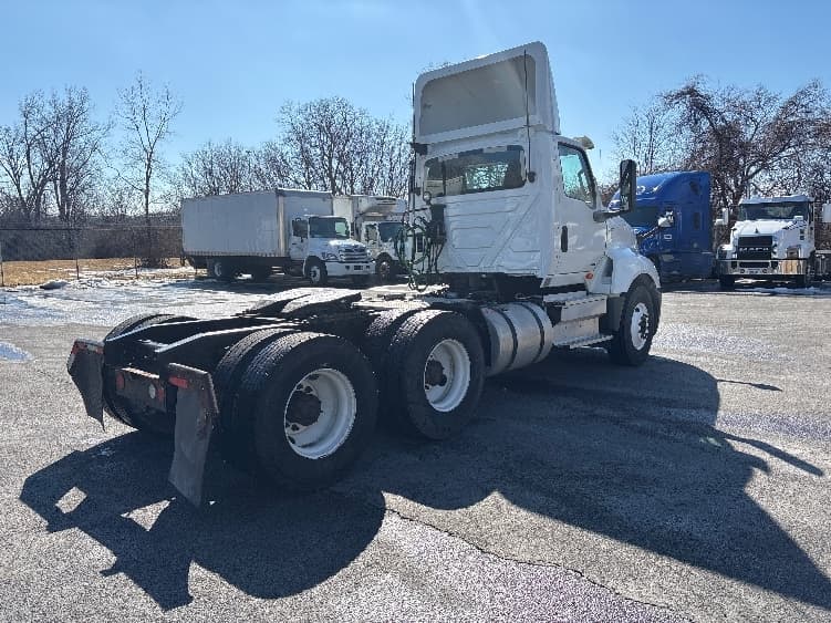 2019 International LT — photo 7