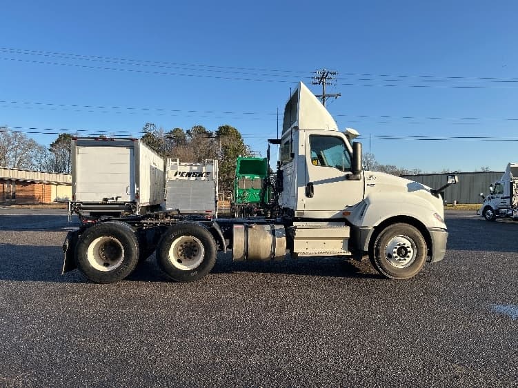 2019 International LT — photo 8