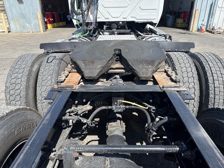 2019 International LT — photo 6