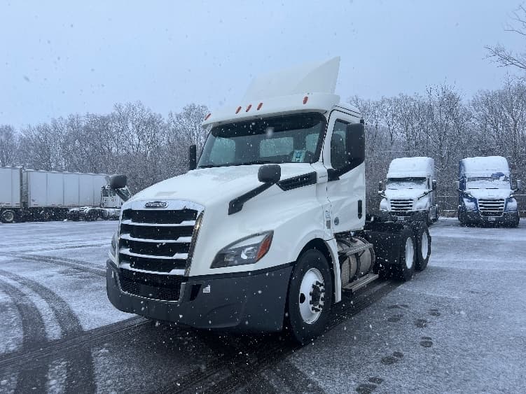 2019 Freightliner Cascadia — photo 3