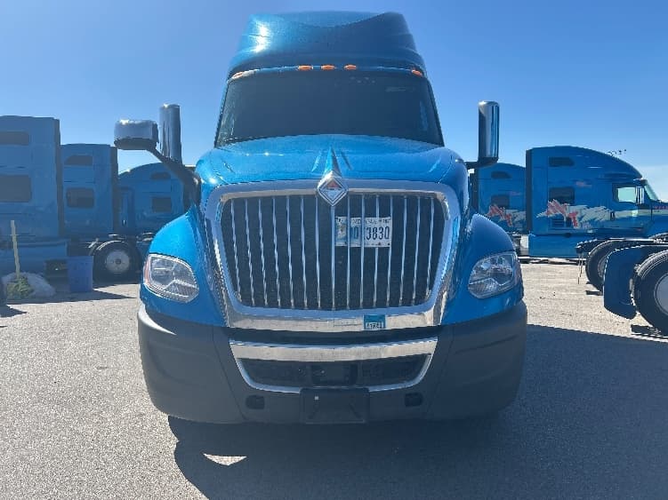 2021 International LT — photo 2