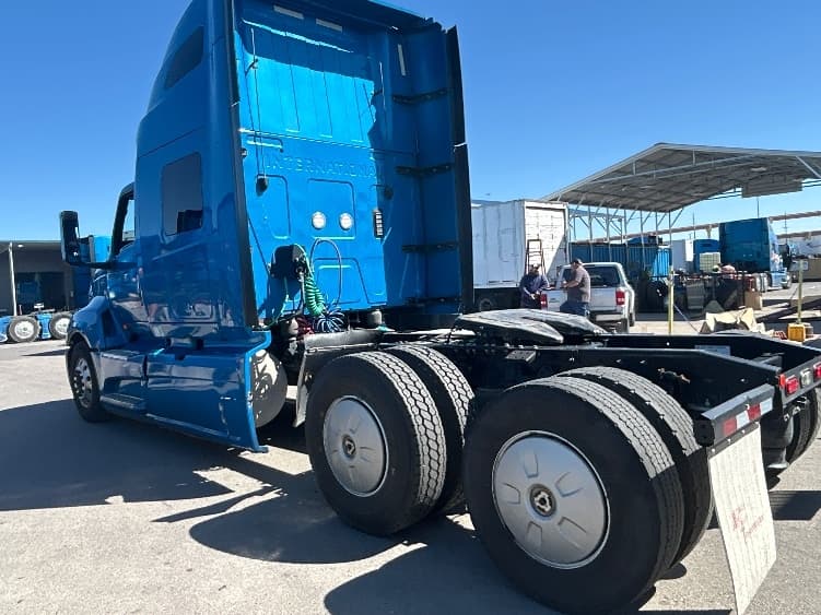 2021 International LT — photo 5