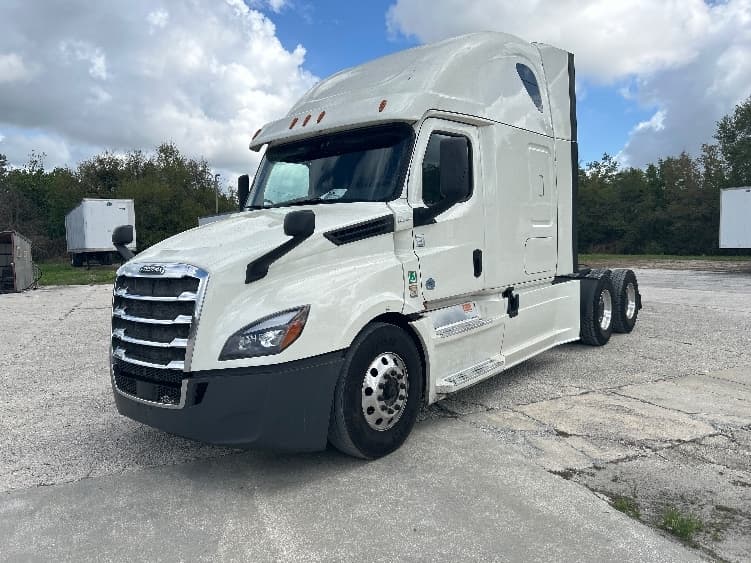 2019 Freightliner Cascadia — photo 3