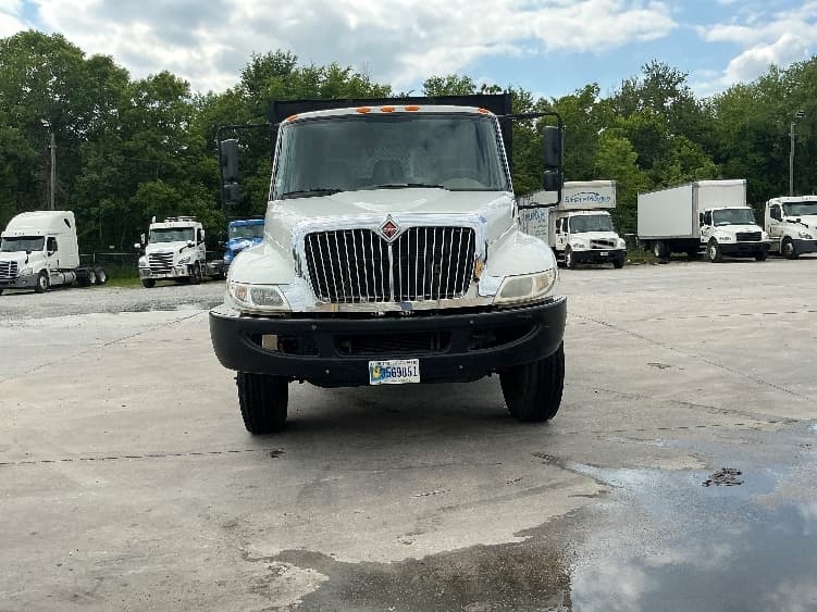 2019 International 4300 — photo 2