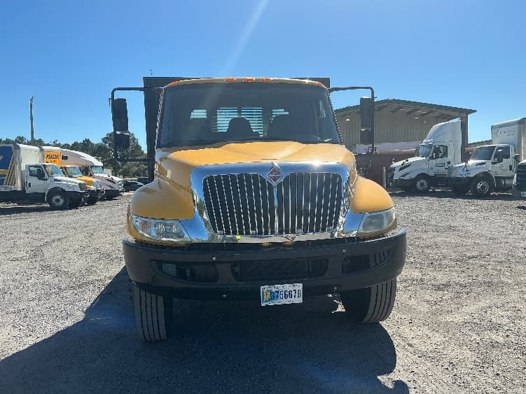 2019 International 4300 — photo 2