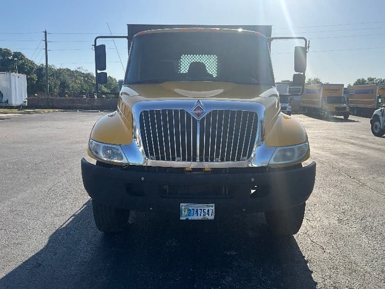 2019 International 4300 — photo 2