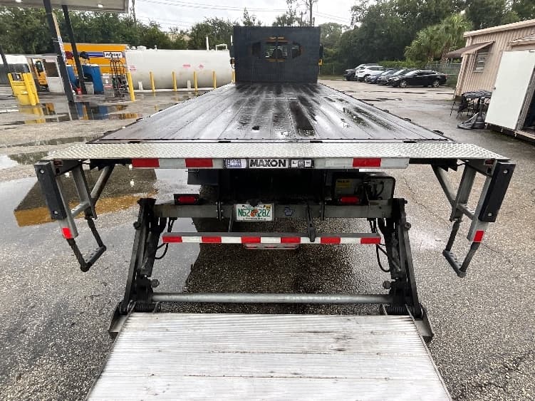 2019 International 4300 — photo 10