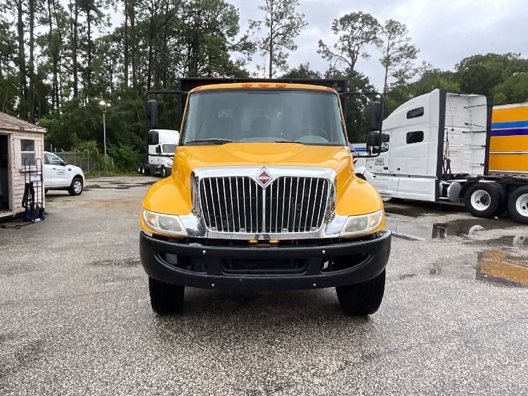 2019 International 4300 — photo 2