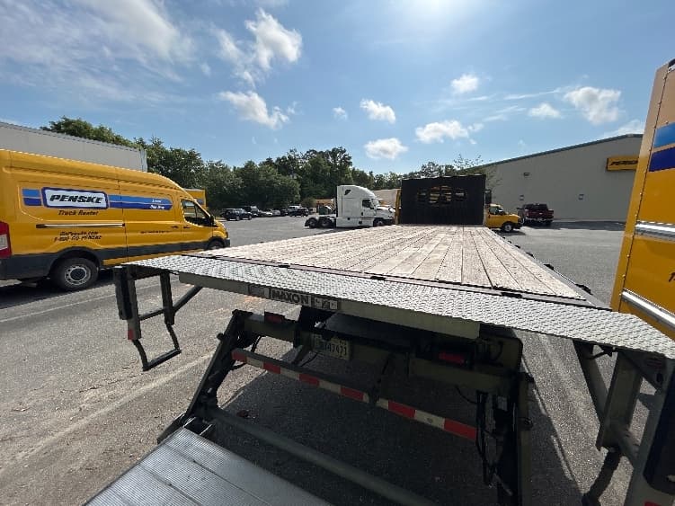 2019 International 4300 — photo 9