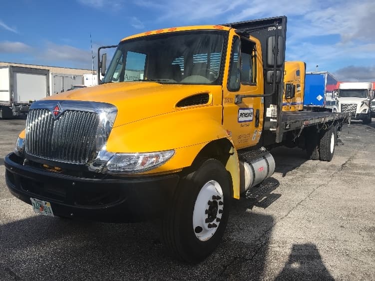 2019 International 4300 — photo 3
