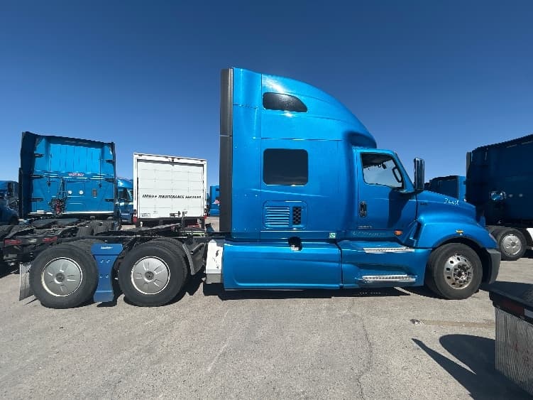 2021 International LT — photo 8