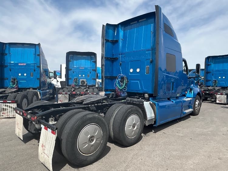 2021 International LT — photo 7