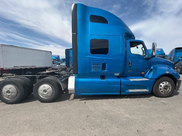 2021 International LT — photo 8