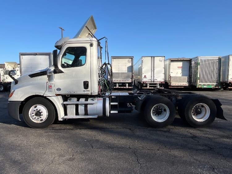 2019 Freightliner Cascadia — photo 4