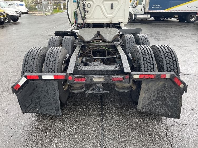2019 Freightliner Cascadia — photo 6