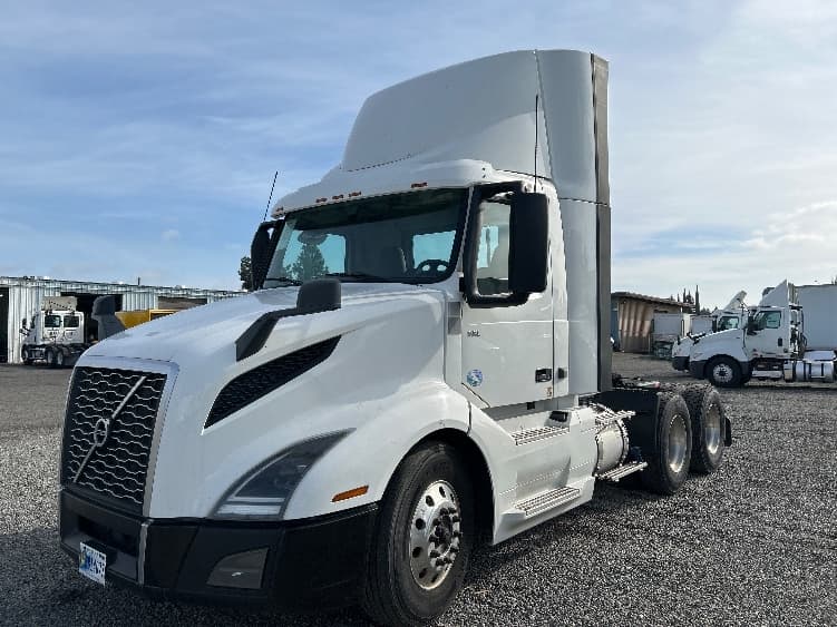 2019 Volvo VNL 300 — photo 3