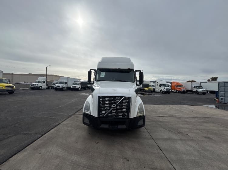 2019 Volvo VNL 760 — photo 2