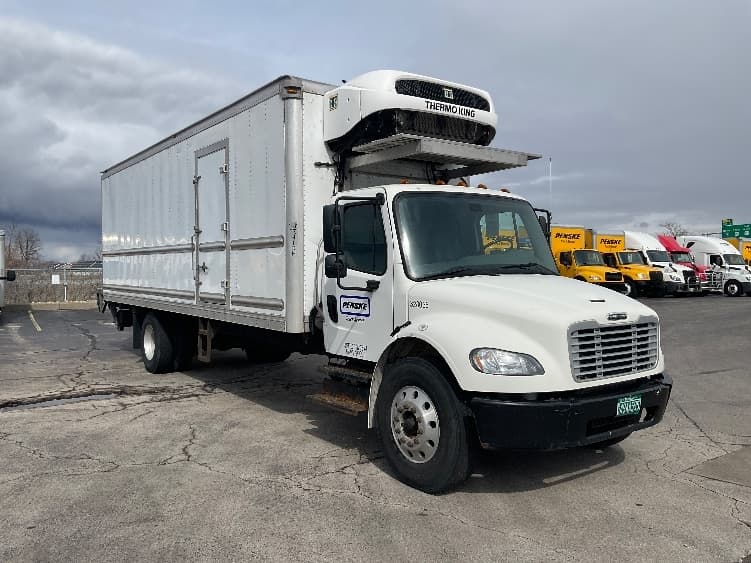 2019 Freightliner M2 106 — photo 3
