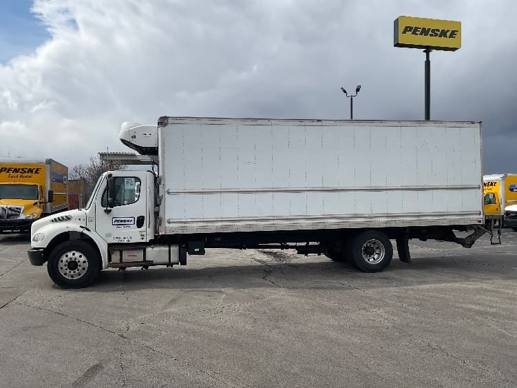 2019 Freightliner M2 106 — photo 4
