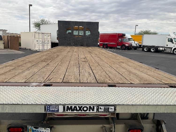 2019 Freightliner M2 106 — photo 10