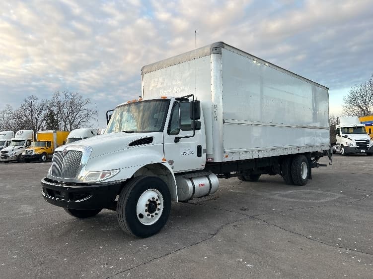 2019 International 4300 — photo 3