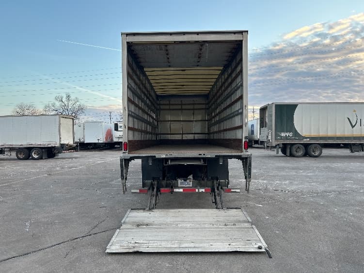 2019 International 4300 — photo 9