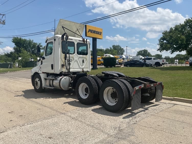 2019 Freightliner Cascadia — photo 5